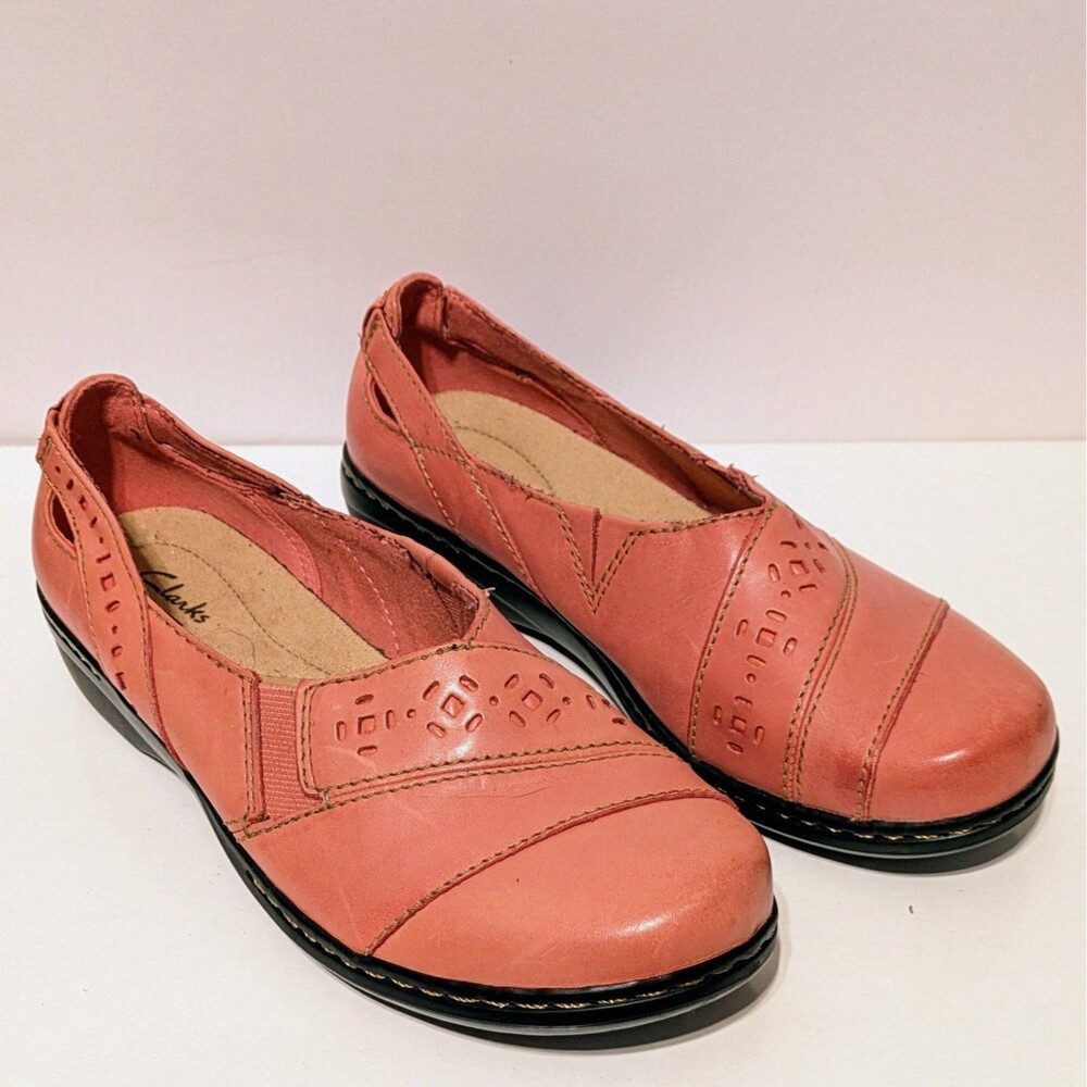 Clarks Evianna Fig4 Coral Leather Slip On Flats Women's Size 7.5 Comfort Shoe